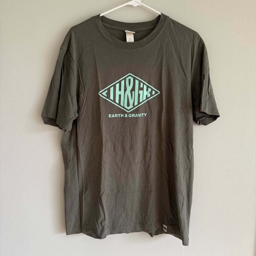 H&M Earth & Gravity t shirt